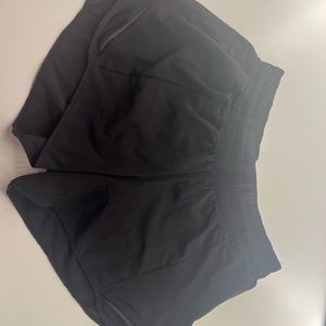 Lululemon Hotty Hot shorts 4” size 6 black